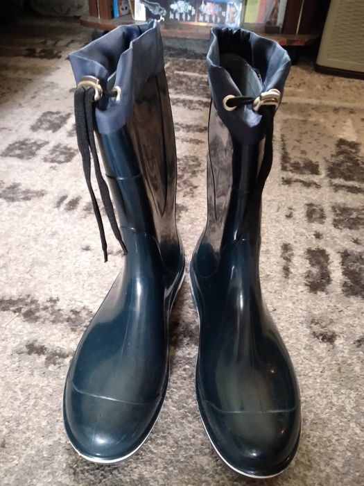 Резиновые сапоги 39-40 размер