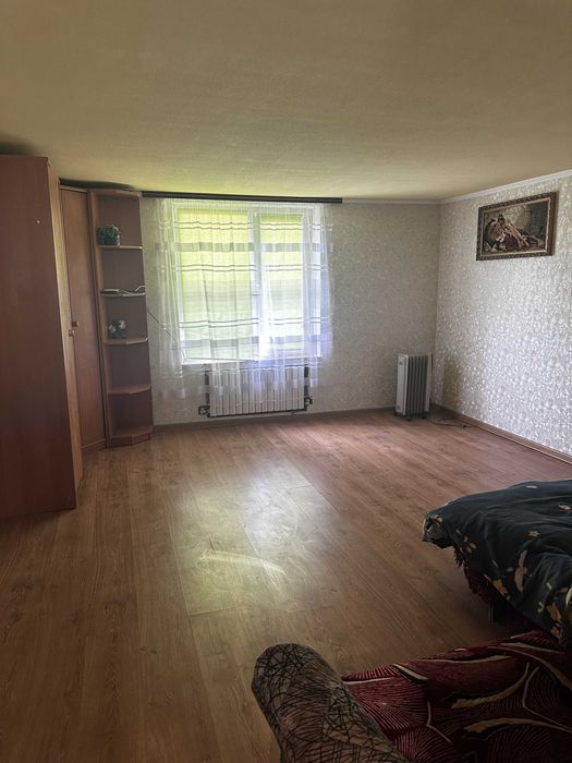 Большой теплый капитальный семейный  дом в пригороде Одессы с гаражем, ремонтом и госактом на землю