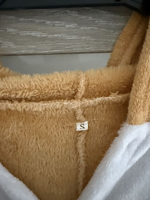 Stroj leniwca piżama lub jako strój rozmiar S