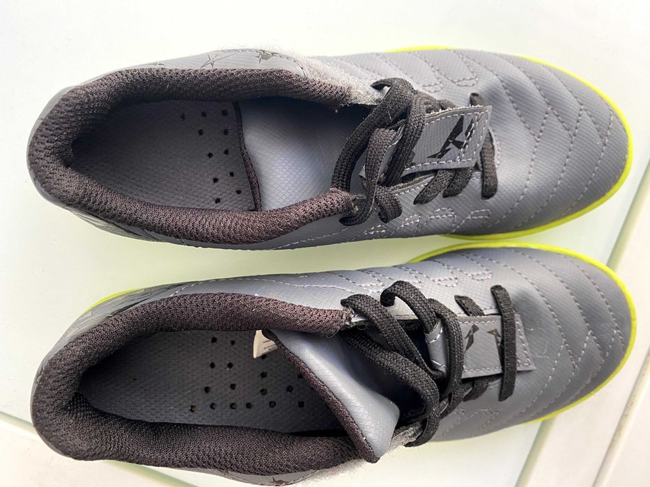 Chuteiras de futebol CRIANÇA com banda aderente T 33