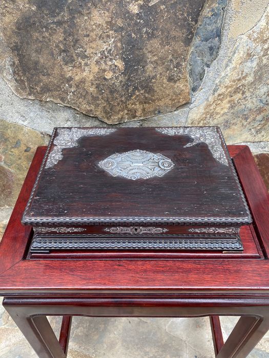 Caixa Guarda jóias Pau-Santo Prata Portuguesa Javali 25 cm Chave