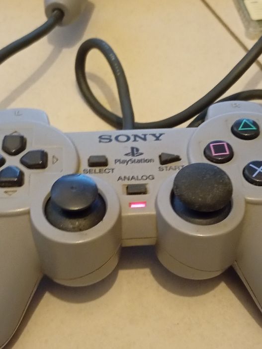 Ps1 com fifa 2002 cartão memoria e comando