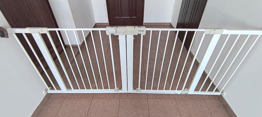 Barierka zabezpieczająca na schody. Duża podwojna 200 cm