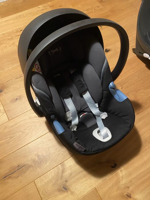 Fotelik Cybex Atom M- iSize + baza ISOFIX base M
