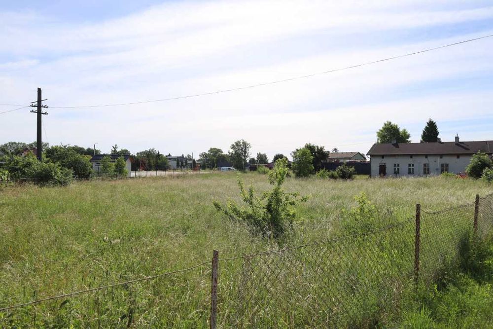 Działka budowlano-usługowa 2397 m² w centrum Liniewa
