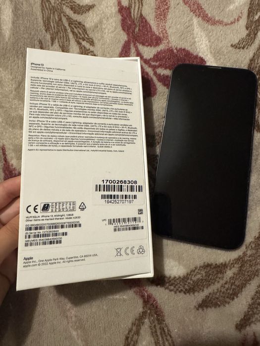 Iphone 13 midnight blue