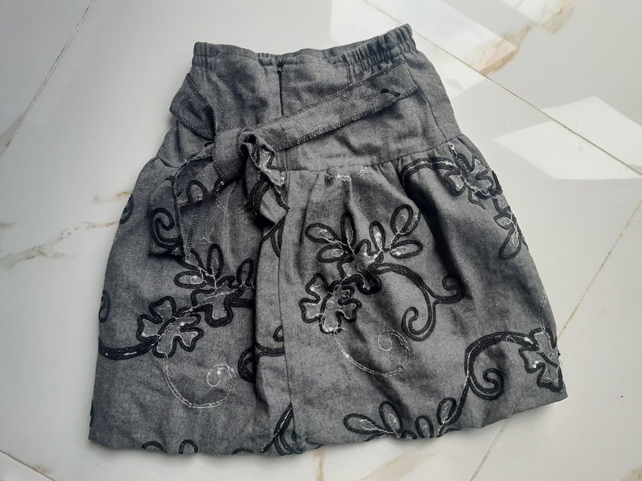 Elegancka spodniczka na święta 128 cm