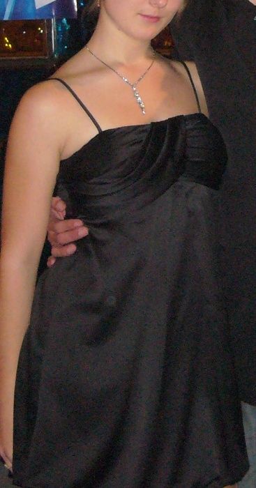 Sukienka krótka czarna mała czarna