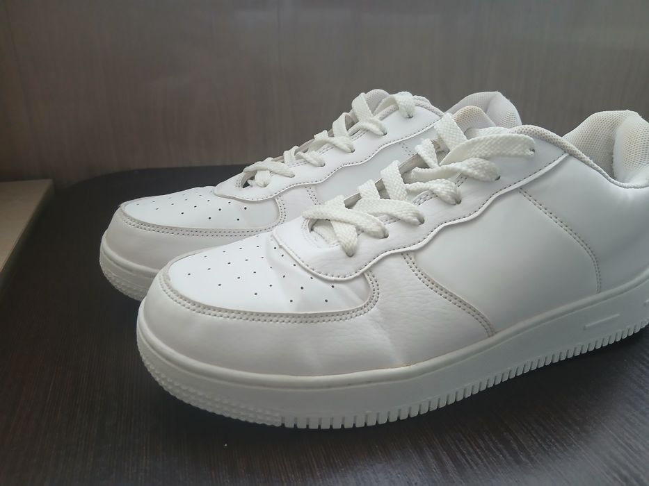 Білі кеди,кросівки