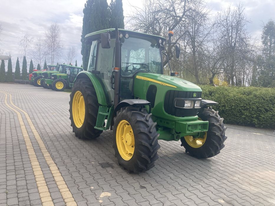 John Deere 5720. Power. Quad