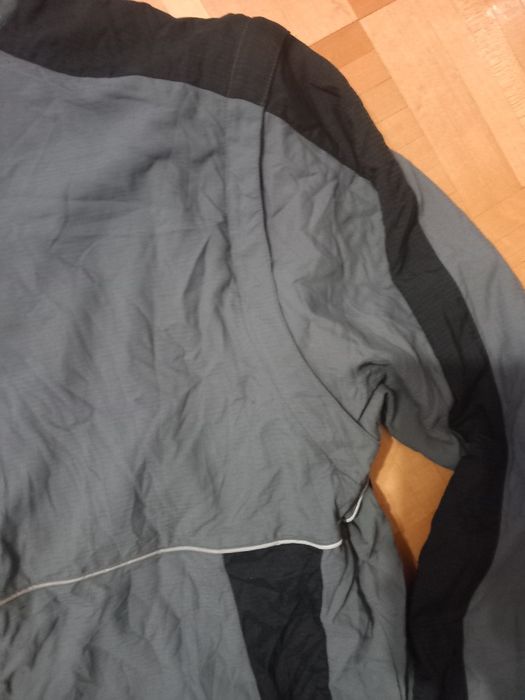 Kurtka damska do biegania lekka  rozmiar s/M z funkcją kamizelki