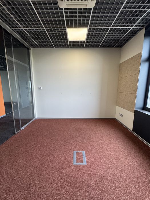 Готовий офіс 495 м² у БЦ Compass, Стрийська - 6 кабінетів + open space