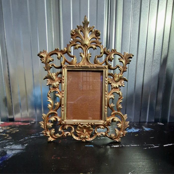 Conjunto Antigo Séc. XIX Bronze / Latão - Par Candelabros Mesa e Moldura