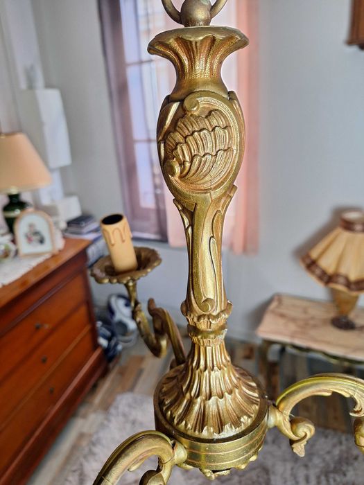 Люстра бронзовая 3х рожковая.