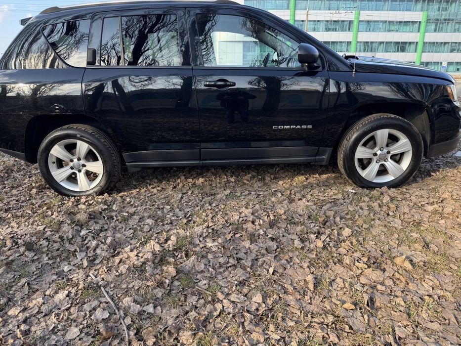 Продаж автомобіля Jeep Compass 2015