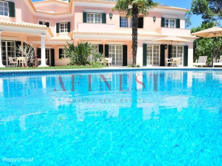 Uma Residência de Charme T8 com Alma Mediterrânica