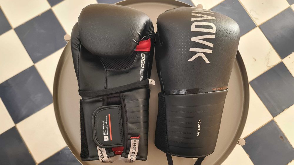 Saco de Boxe Outshock + Kit Completo