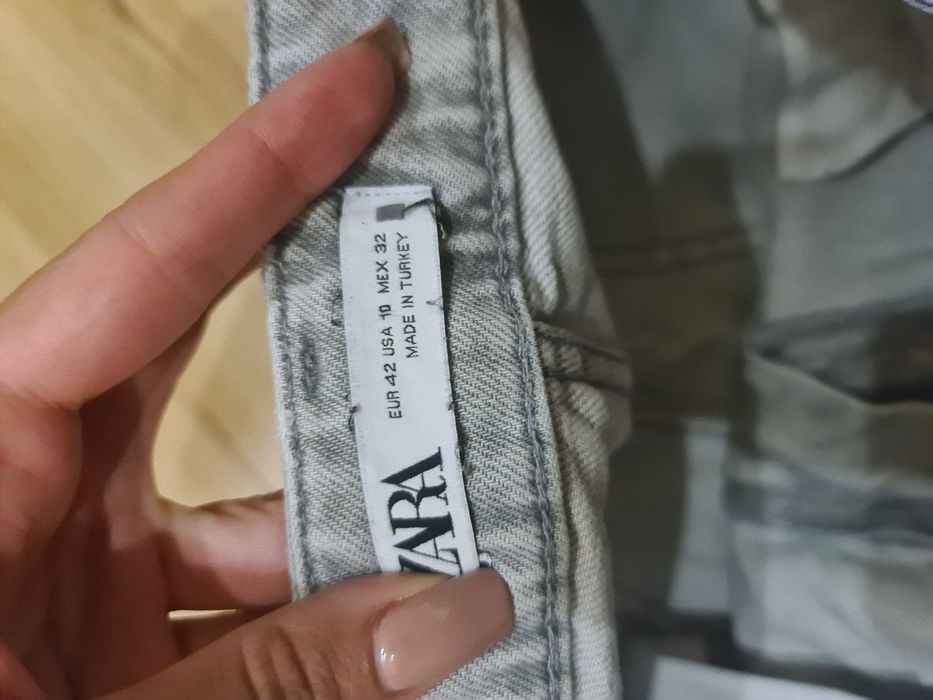 Джинсы серые zara