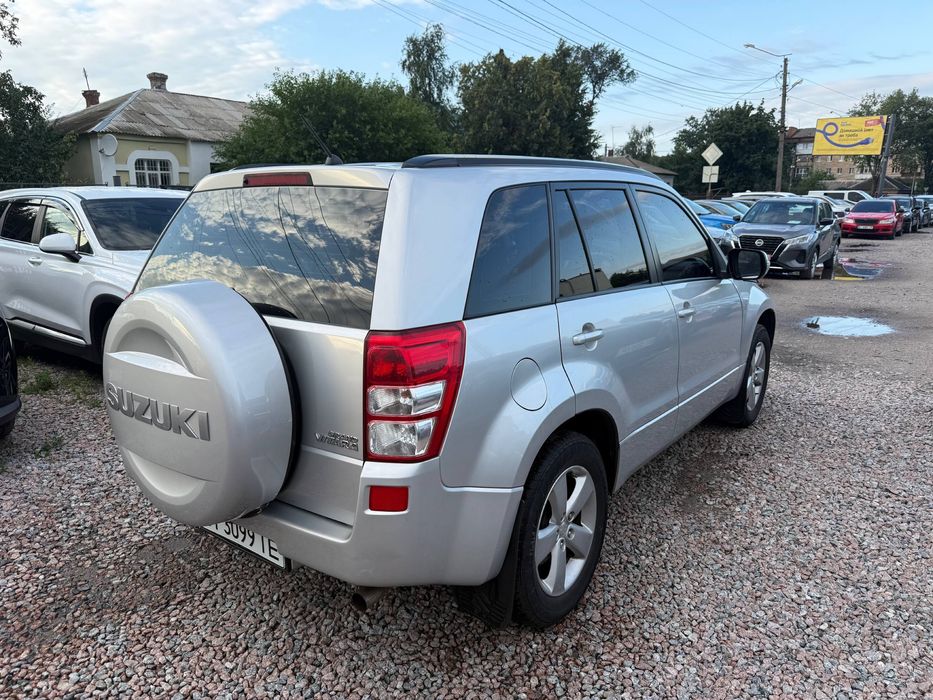 Офіційна Suzuki Grand Vitara! Не фарбована! 2.4 газ/бензин!