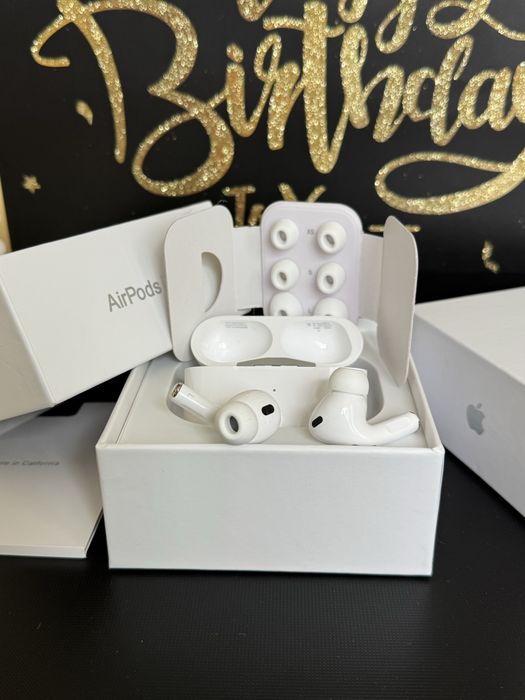 Навушники AirPods Pro 2 з активним шумозаглушенням