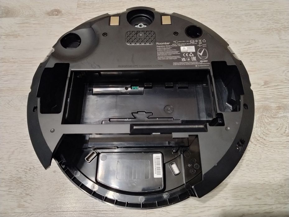 Płyta Główna z obudową i czujnikami Irobot Roomba i3 (Uszkodzona)