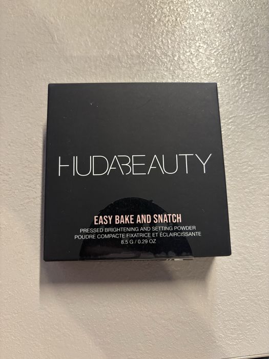 HudaBeauty puder nowy nie otwarty