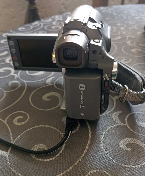 Câmara de vídeo Sony Handycam DCR - HC 19E