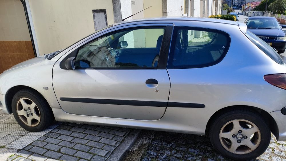 Carro Peugeot 206 comercial