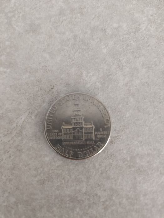 HALF DOLLAR 1776 1976
