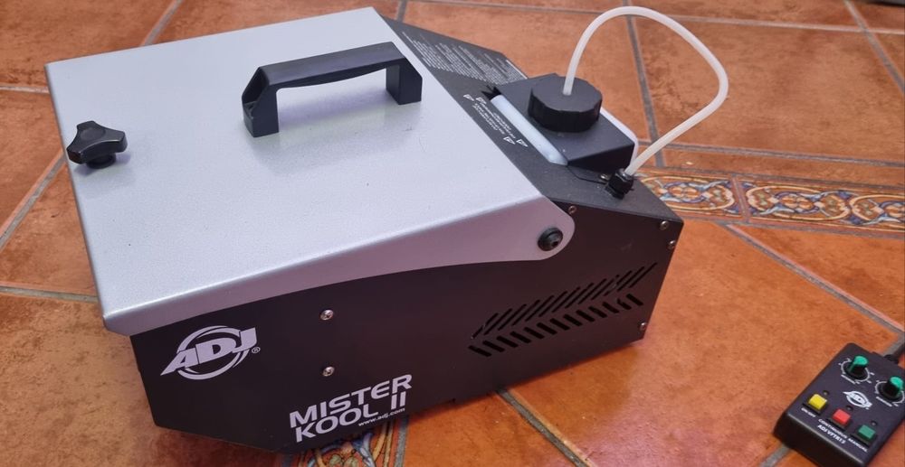 Máquina fumo gelado - ADJ Mister Kool II