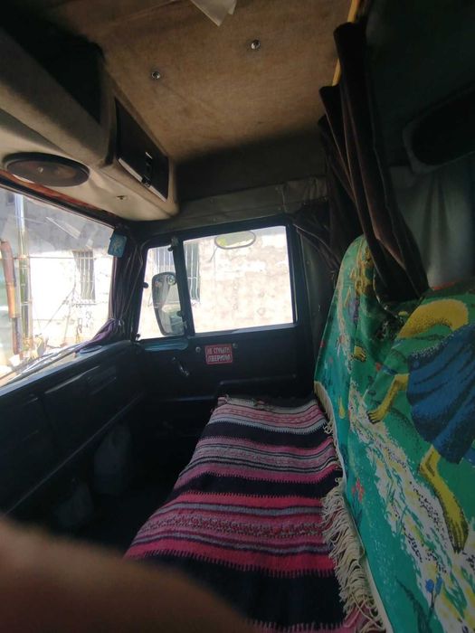 Камаз колхозник( на бока) і 2 прицепа