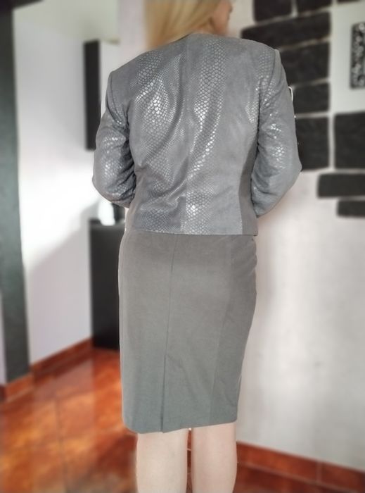 Garnitur garsonka marynarka+ spódnica r. 38-40