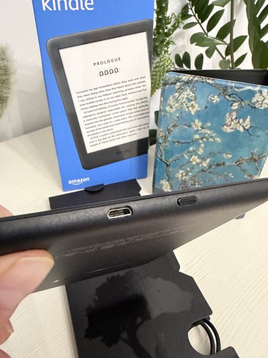 Kindle (10th Generation) | Stan Idealny + Etui