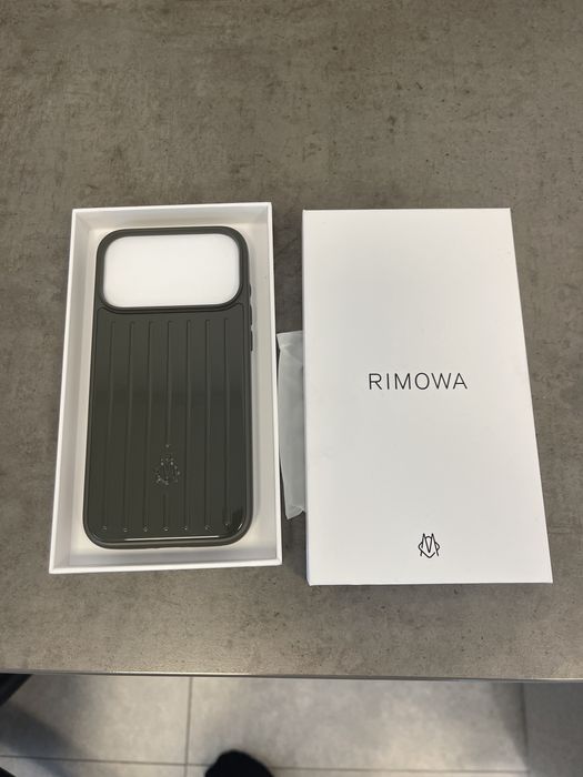 Оригинальный чехол Rimova для Iphone 17 pro max