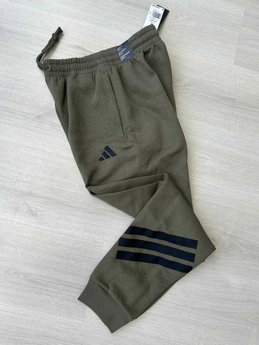 Чоловічі спортивні штани Adidas колір хаккі розмір S