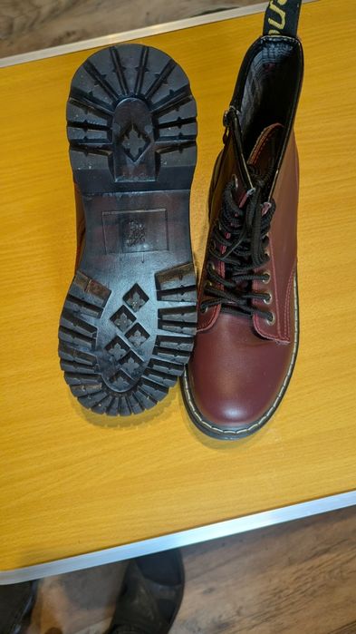 Nowe nie noszone buty zimowe żeńskie