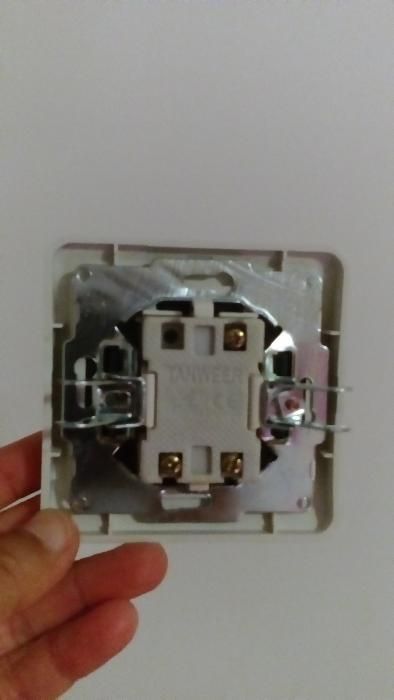 3 Interruptores NOVOS - 1simples, 1duplo e 1de Tv/ Rádio64739242486913123