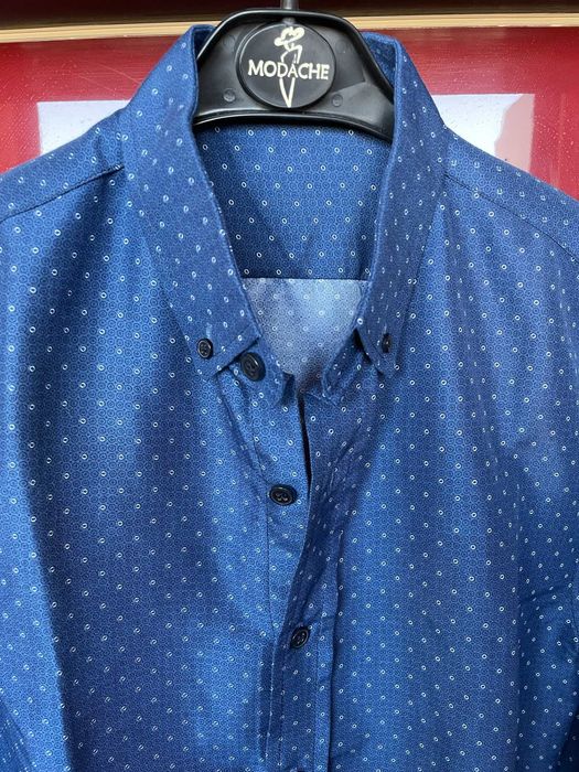 Camisa de cetim slim fit azul estampada - S