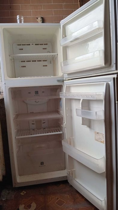 Продам холодильник Samsung срочно