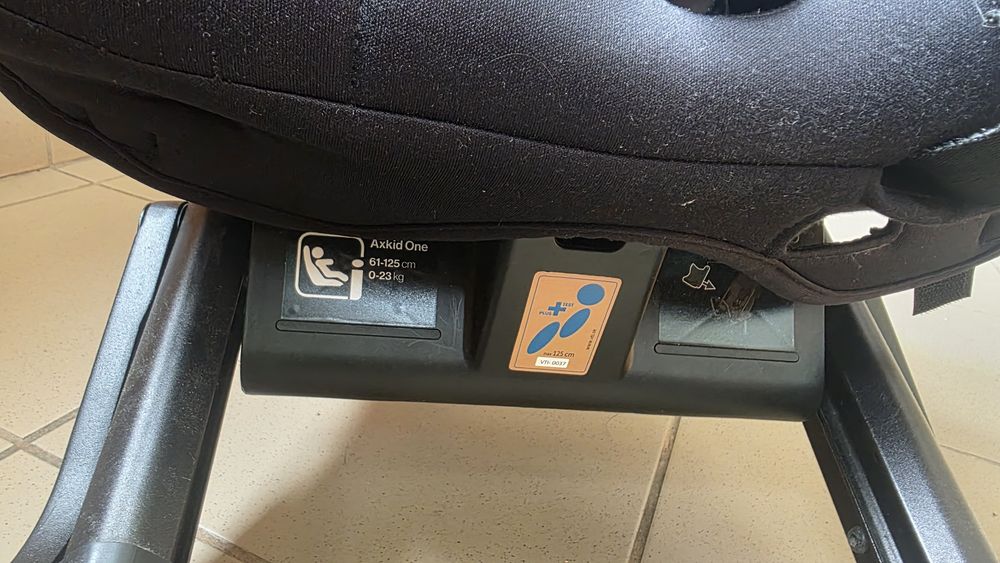 Fotelik Axkid One + RWF 0-23kg isofix