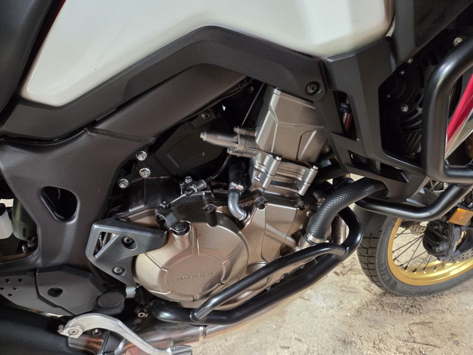 Honda africa twin 1000, manual/quickshifter, dominator, android ter