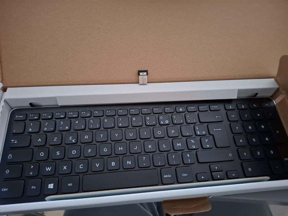 Dell KM714 klawiatura AZERTY Francuska/Belgijska z donglem