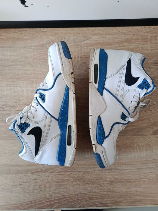 Nike Air Flight 89 białe buty sportowe z niebieskimi elementami 42