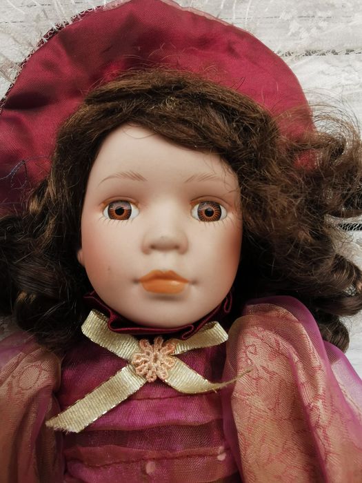 Boneca de porcelana vintage