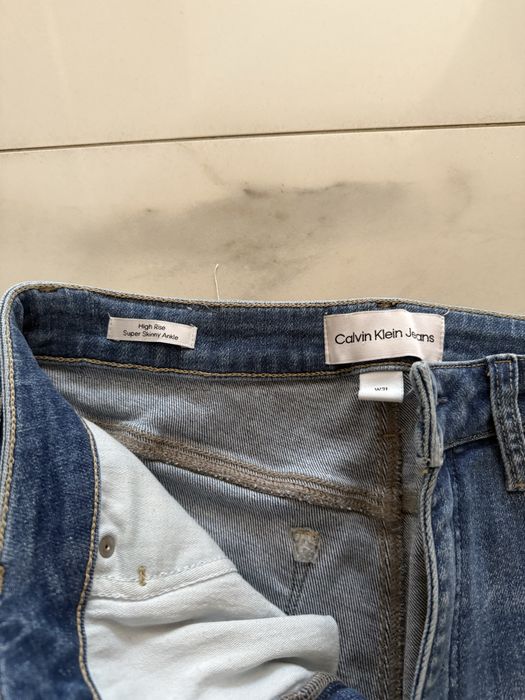 Spodnie jeansowe marki Calvin Klein
