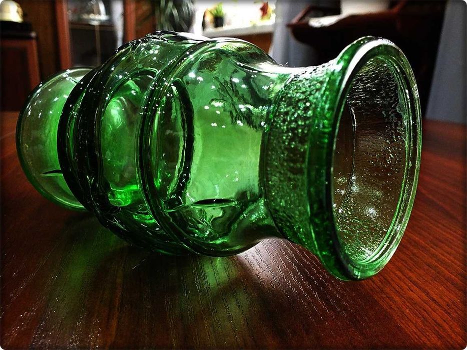 Stary Zielony Wazon z PRL Szkło butelkowe z lat 60-70' CUDO Vintage