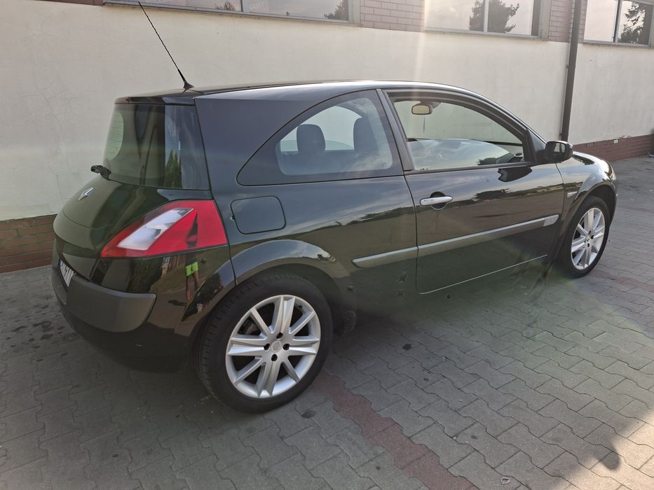 Renault Megane 1.6 benzyna, oryginalny lakier, 2 kpl kół