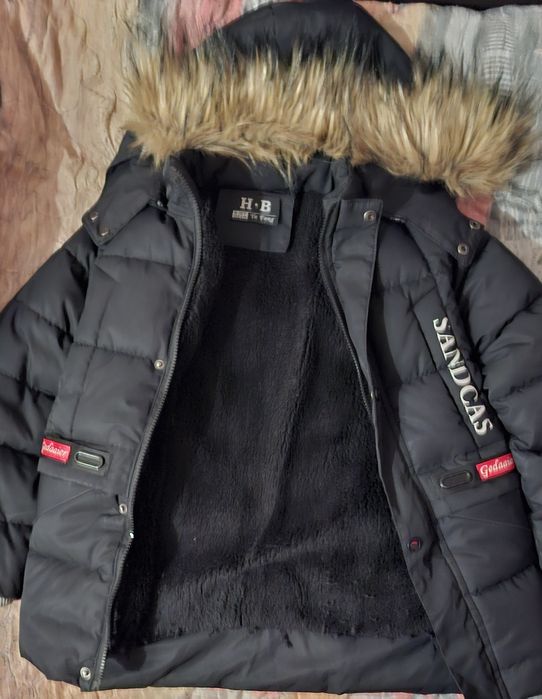 Зимова куртка чорна