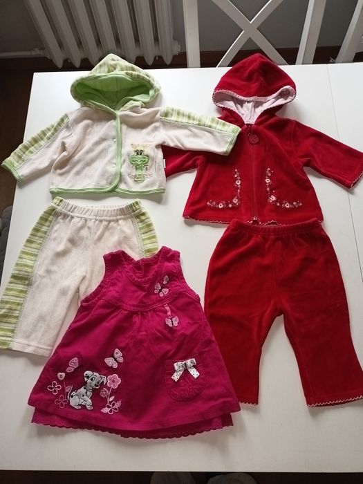 Zestaw dwa komplety/dresy spodnie+bluza, sukienka rozm. 62, wiek 0-3 m