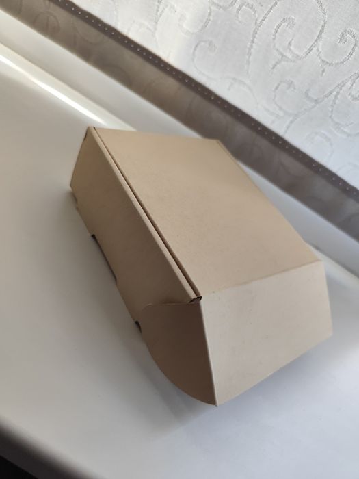 Коробка, поковання